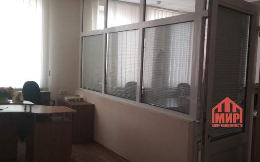 Сдам офис 350 м2 в Калининском районе, ориентир МедИнститут. Ремонт. Мебель. Парковка.