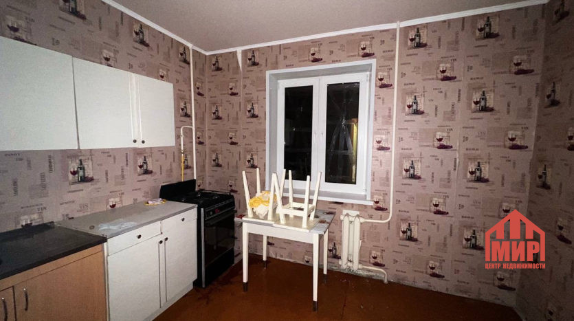 1 комн., Артёма, 36м2, 2/9 — Фото 3