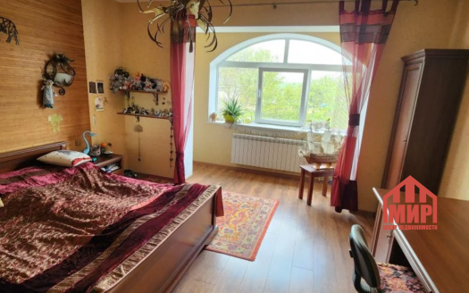 Продам 3-х этажный дом в Мариуполе