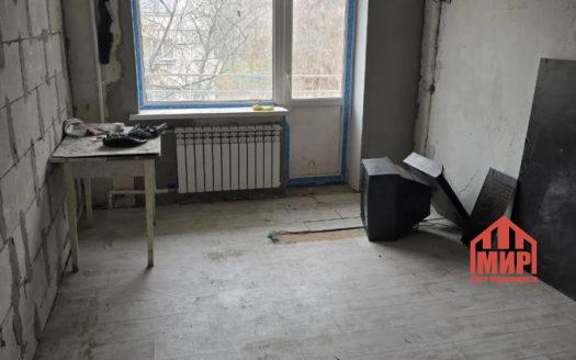 Продам 2-х комнатнуюб квартиру в Мариуполе ,под ремонт.