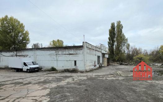 Производственно-складское здание с территорией 0.5га